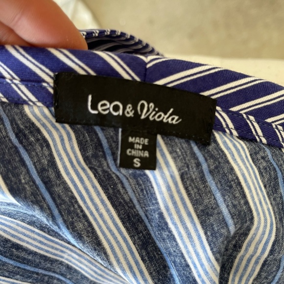 Lea and Viola off-the-shoulder stripped Blouse - Picture 3 of 6